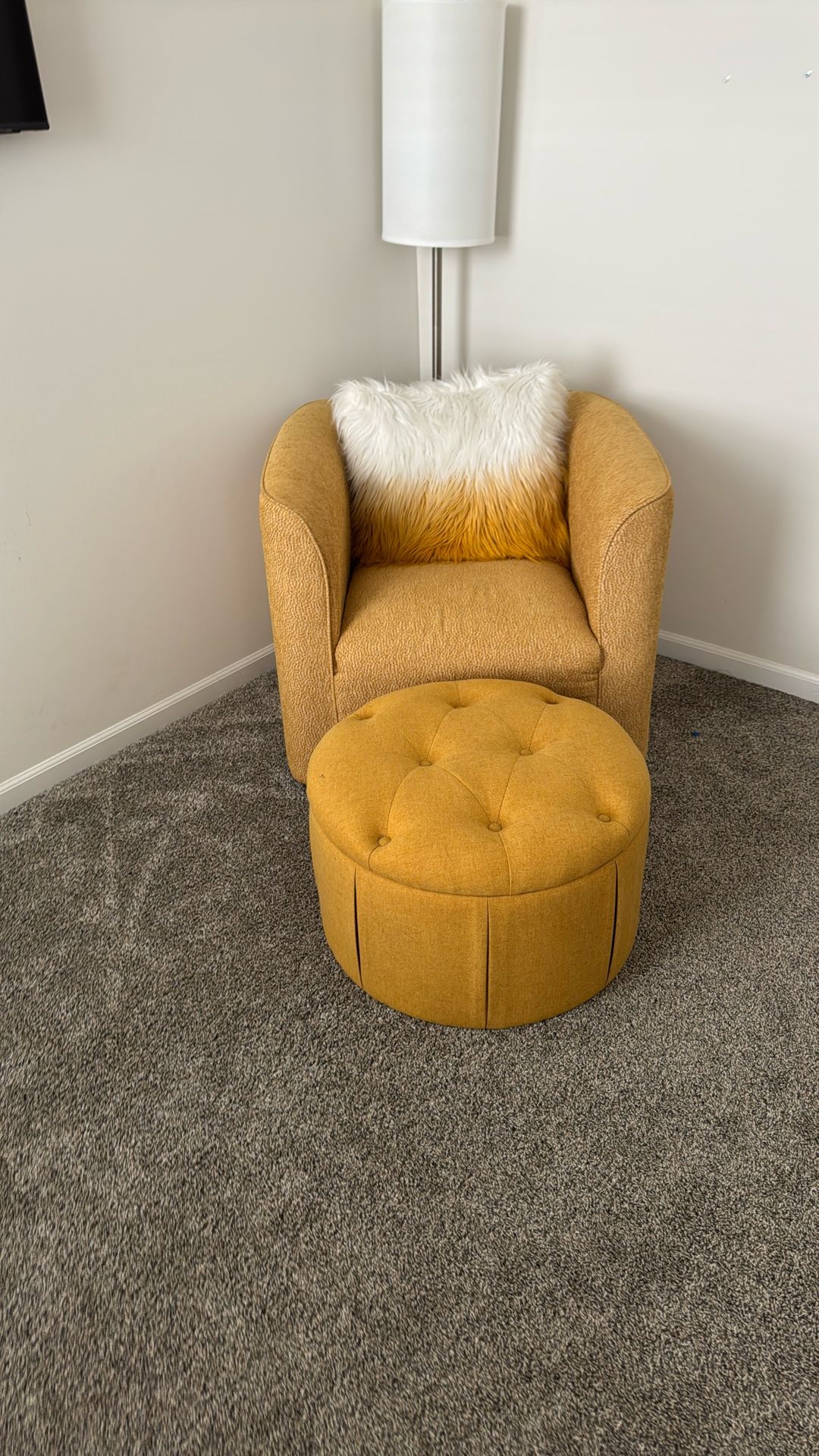 Accent Chair, Pillow And Ottoman