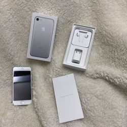 New Never Used Iphone 7     32gb   for Verizon Pre-Paid 