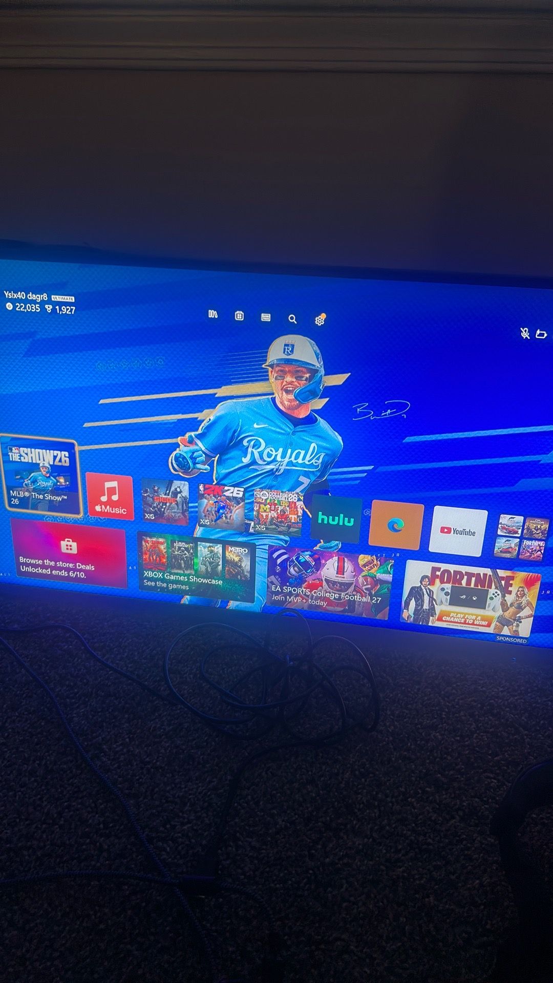 Xbox series x with assecories