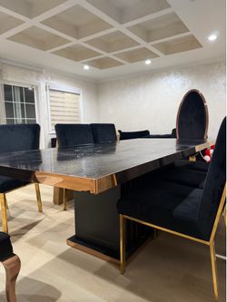Table and its chairs
