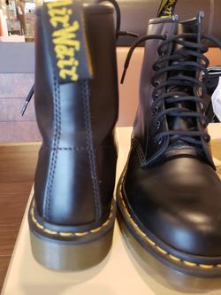 DR MARTENS AIR WICK BOOTS FOR WOMEN for Sale in Little Rock AR OfferUp