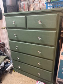 Green Wood Crystal Handle Dresser