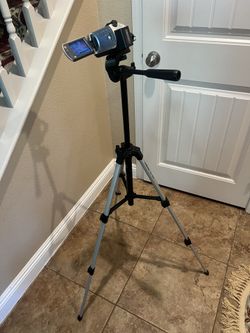 Adjustable Camera Tripod 