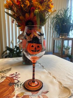 16 oz Halloween Wine Glass