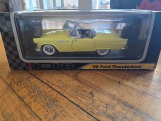 1955 Ford Thunderbird 1:18 Die-Cast Model Car