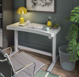 Adjustable desk