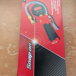 Snap On heavy duty Digital Tire Inflator 