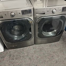 LG HE Smart Súper Capacity Washer And Gas Dryer 