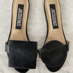 Jacquemus  Round Carre Leather Flip Flops