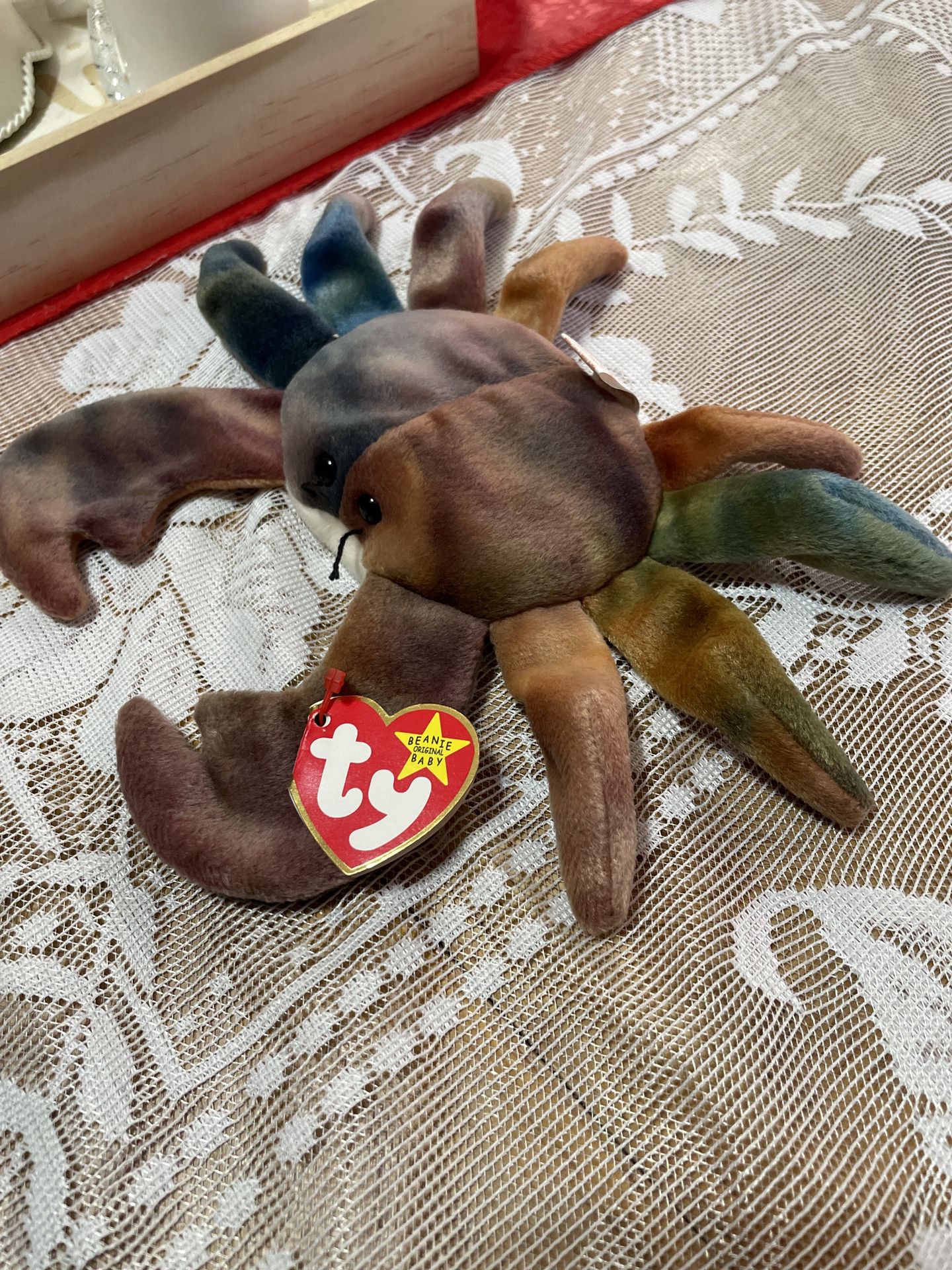 Ty Beanie Babies Claude the Crab NEAR MINT CONDITION, RARE.