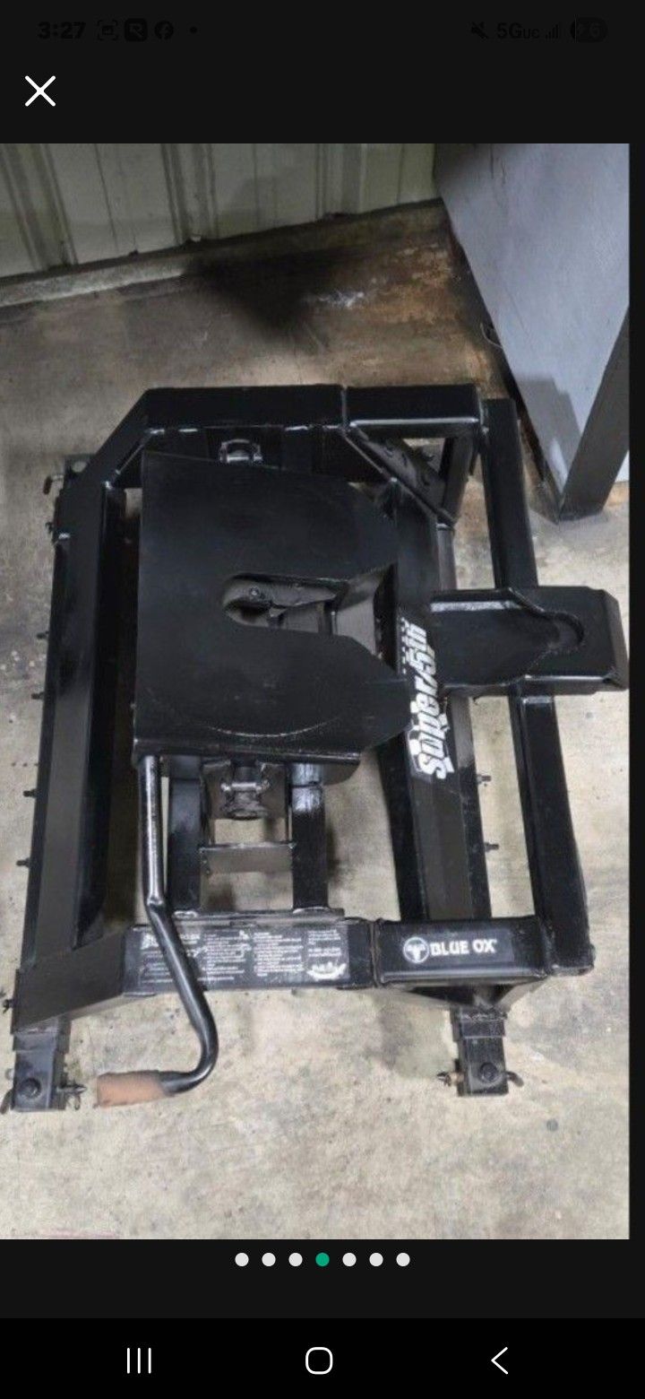 New Blue ox fifth wheel hitch 20.5k Capacity