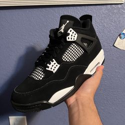 Jordan 4 White Thunder