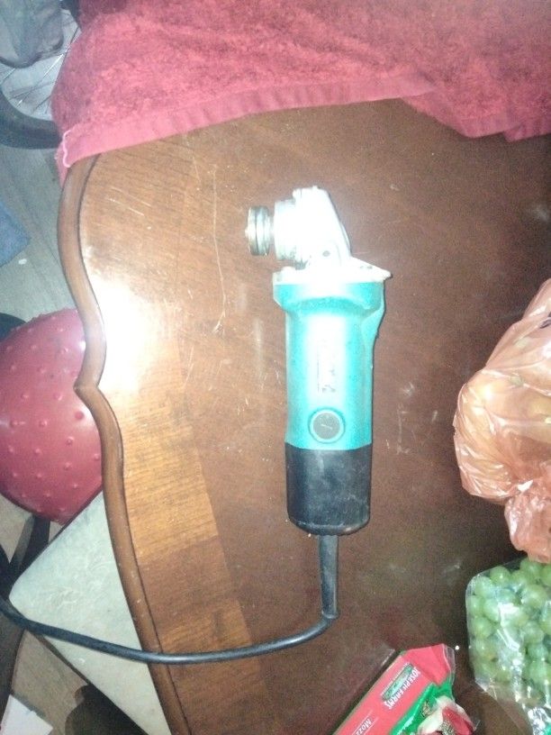 Makita Grinder