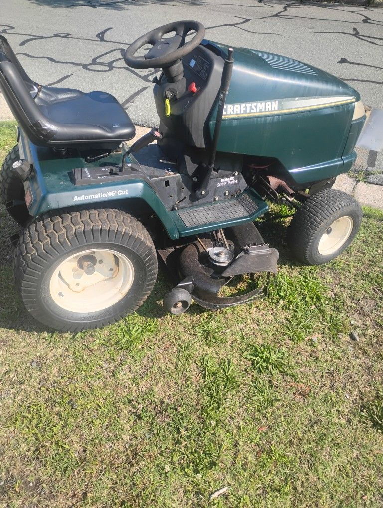 Craftsman Riding lawn mower