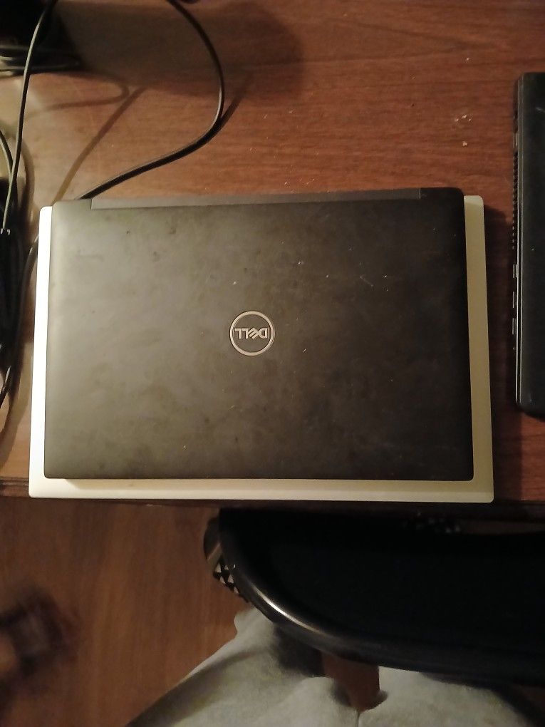 Dell Latitude 7390