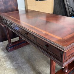 Bombay office desk