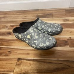 Western Chief Sloggers Womens Size 7 Black Clog Shoe Rubber Floral Bees