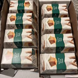 Cat 🐈 Food  1 Box 8 Count For $15