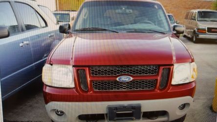 2003 Ford Explorer Sport XLT 4WD 2dr SUV