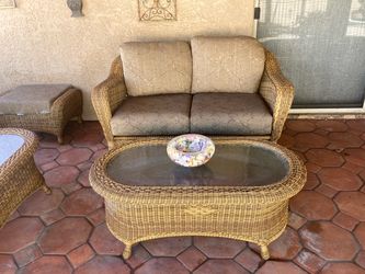 Beautiful loveseat and coffee table Beautiful loveseat and coffee table