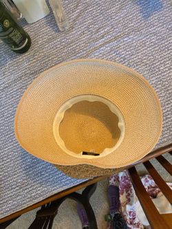 Magic Hat- beige/ tan  small to medium sz.