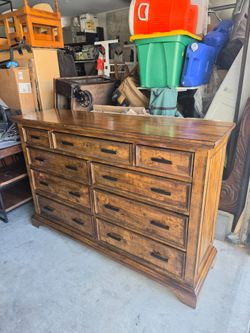 Coaster Furniture Elk Grove 9-Drawer Dresser (Vintage Bourbon)