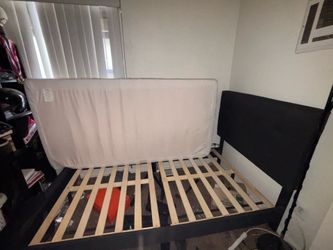 Twin XL frame and memory foam mattress