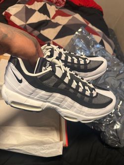 Brand new Nike air max 95 shoes size 11