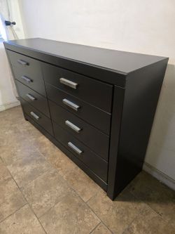 Dresser 59L 15W 16H