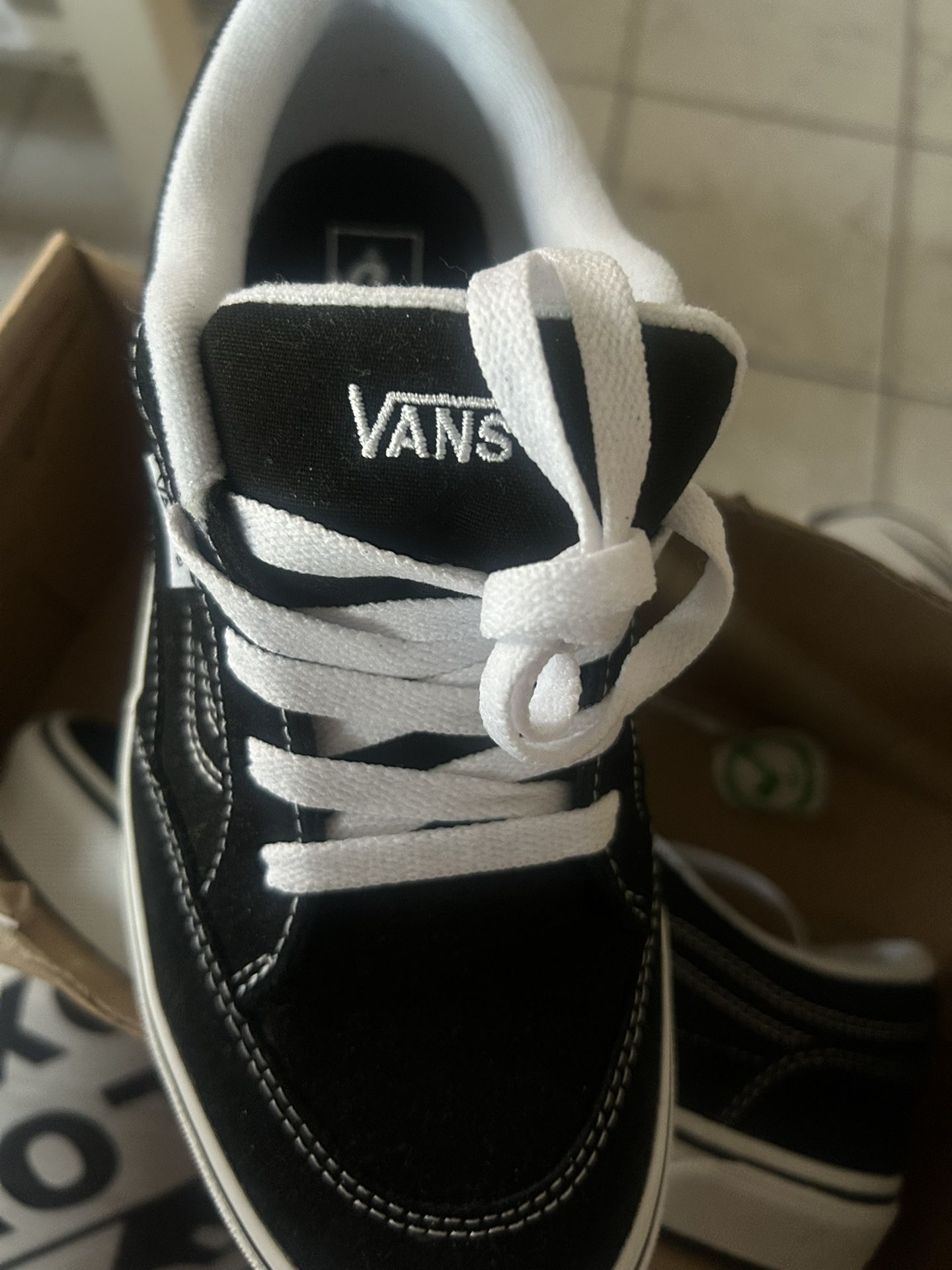 VANS Black and white Youth (Size 5.5) $40
