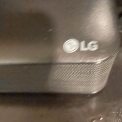 LG SPEAKER BAR FAIRLY NEW 