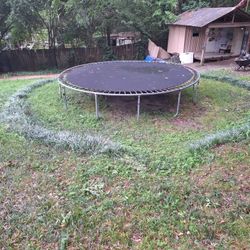 Trampoline Great Condition 