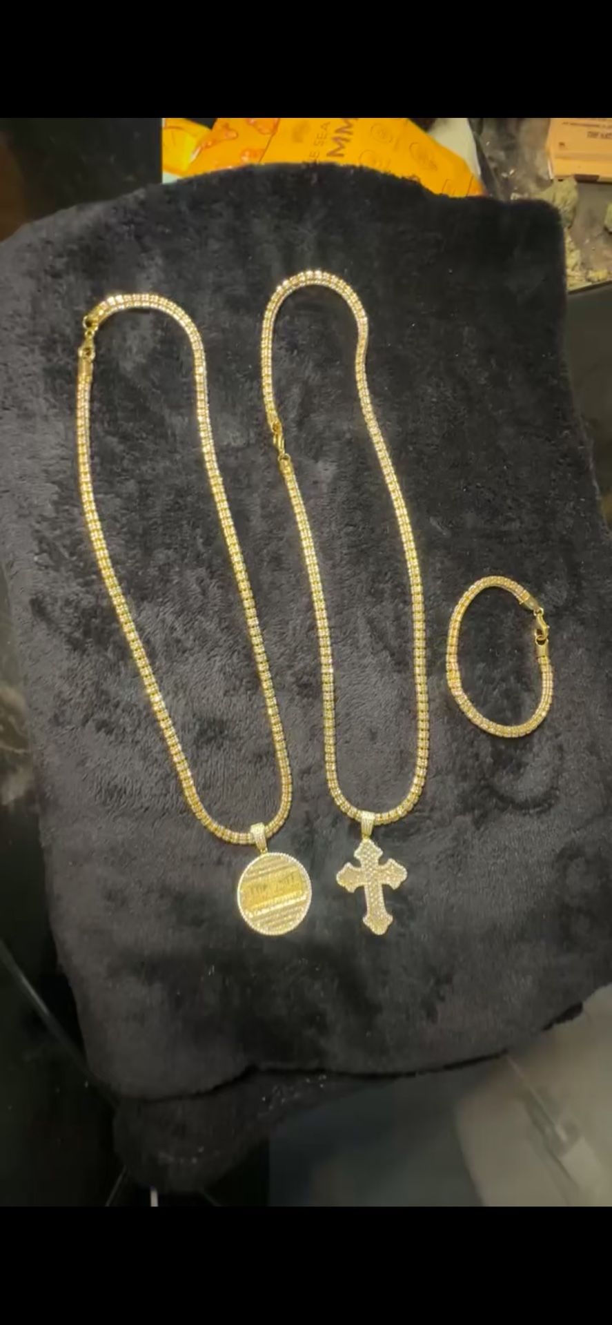 925S W 10K GOLD COVERED VVS MOISSANITE LAST SUPPER PENDANT & CROSS SETS.