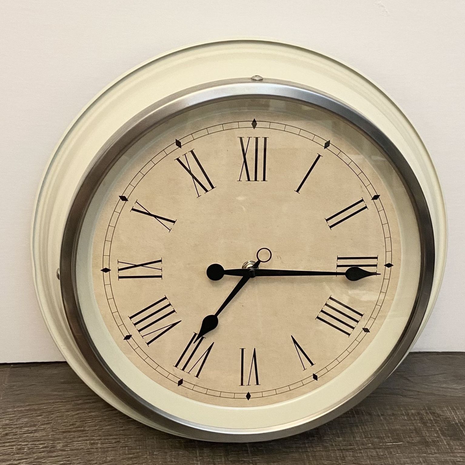 Vintage IKEA SKOVEL Wall Clock •Diameter 13 ¾” •AA Battery