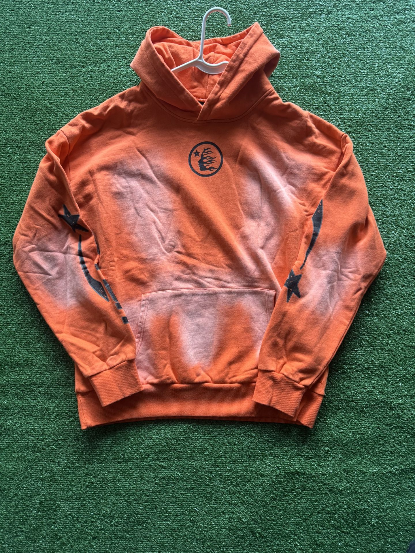 HELLSTAR ORANGE NFC TAG PULLOVER HOODIE