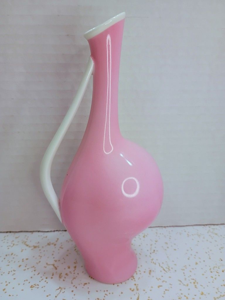 Pregnant Luise Pink Porcelain Bud Pitcher Vase Rosenthal Design Fritz Heidenreich 1960s Vintage Art Exhibition