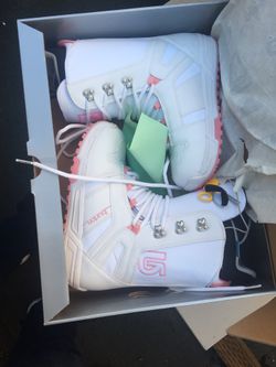 Snow boots