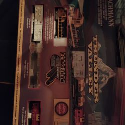N Scale Model Train Set