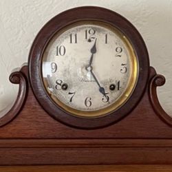 SESSIONS WOOD MAHOGANY MANTLE ANTIQUE CLOCK WITH KEY NEEDS REPAIR 