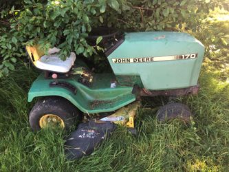 John Deere 170 riding mower