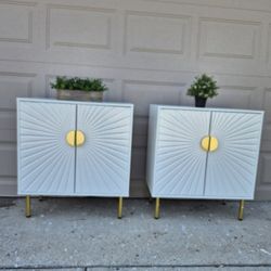 2 STUNNING NIGHTSTANDS TABLES IN WHITE COLOR AND GOLDEN ACENTS NEW CONDITION 28X16X31 GREAT QUALITY