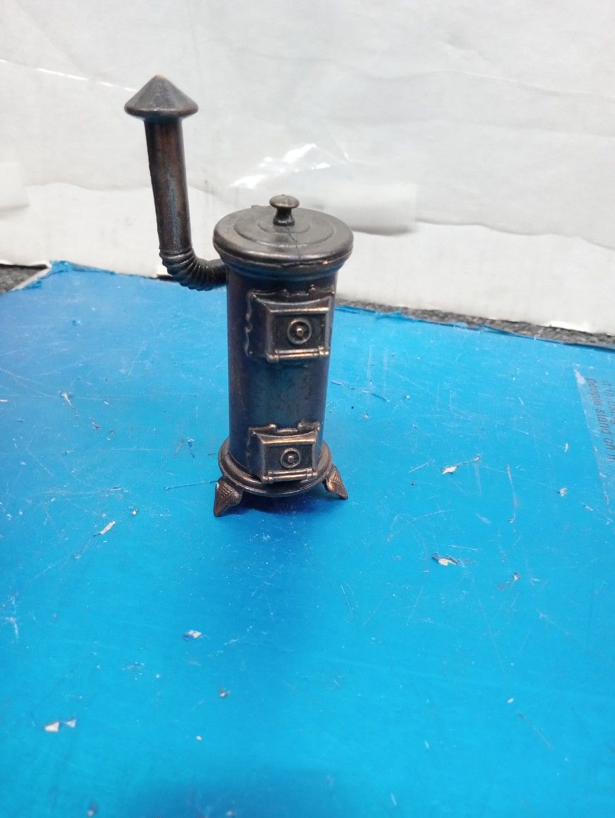 Vintage Miniature Antique Wood Burning Stove Pencil Sharpener