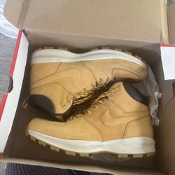 Nike Manoa Leather 13