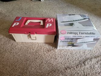 Cake decorating supplies