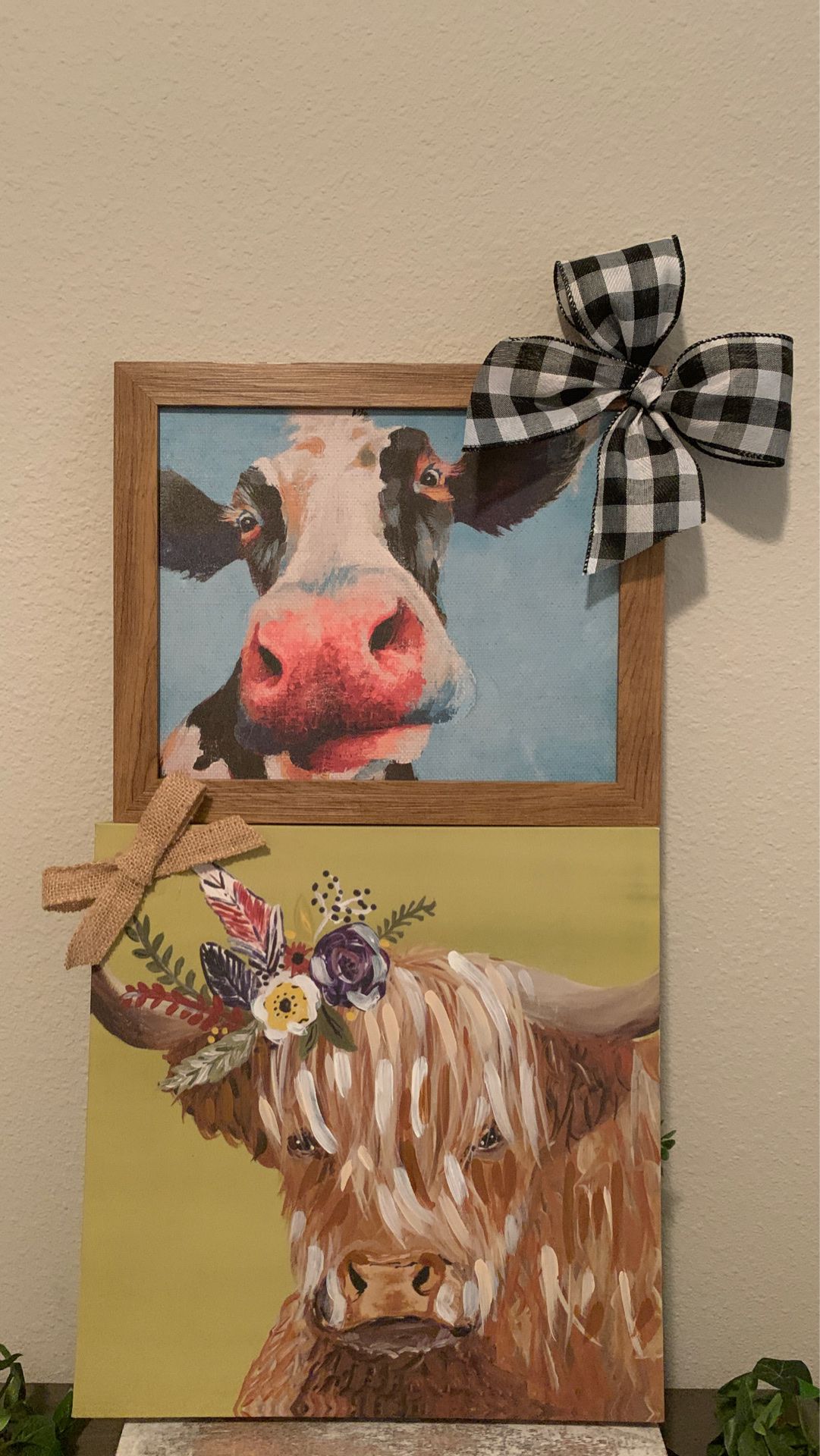 Farmhouse Bull and cow pictures