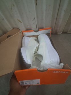 W Nike Revolution 8