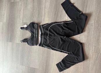 Alo set Size Small Black $100