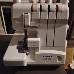 Juki MO-50e 4 Thread Seeger Sewing Machine NEW IN Box