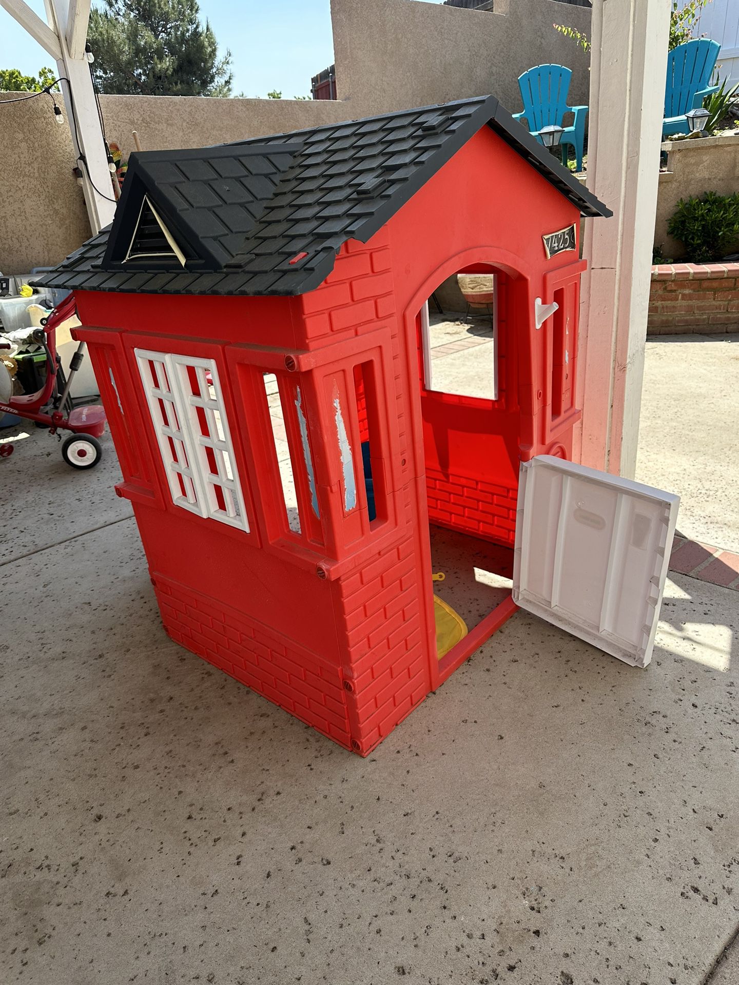 Kids Play House (need Gone!)