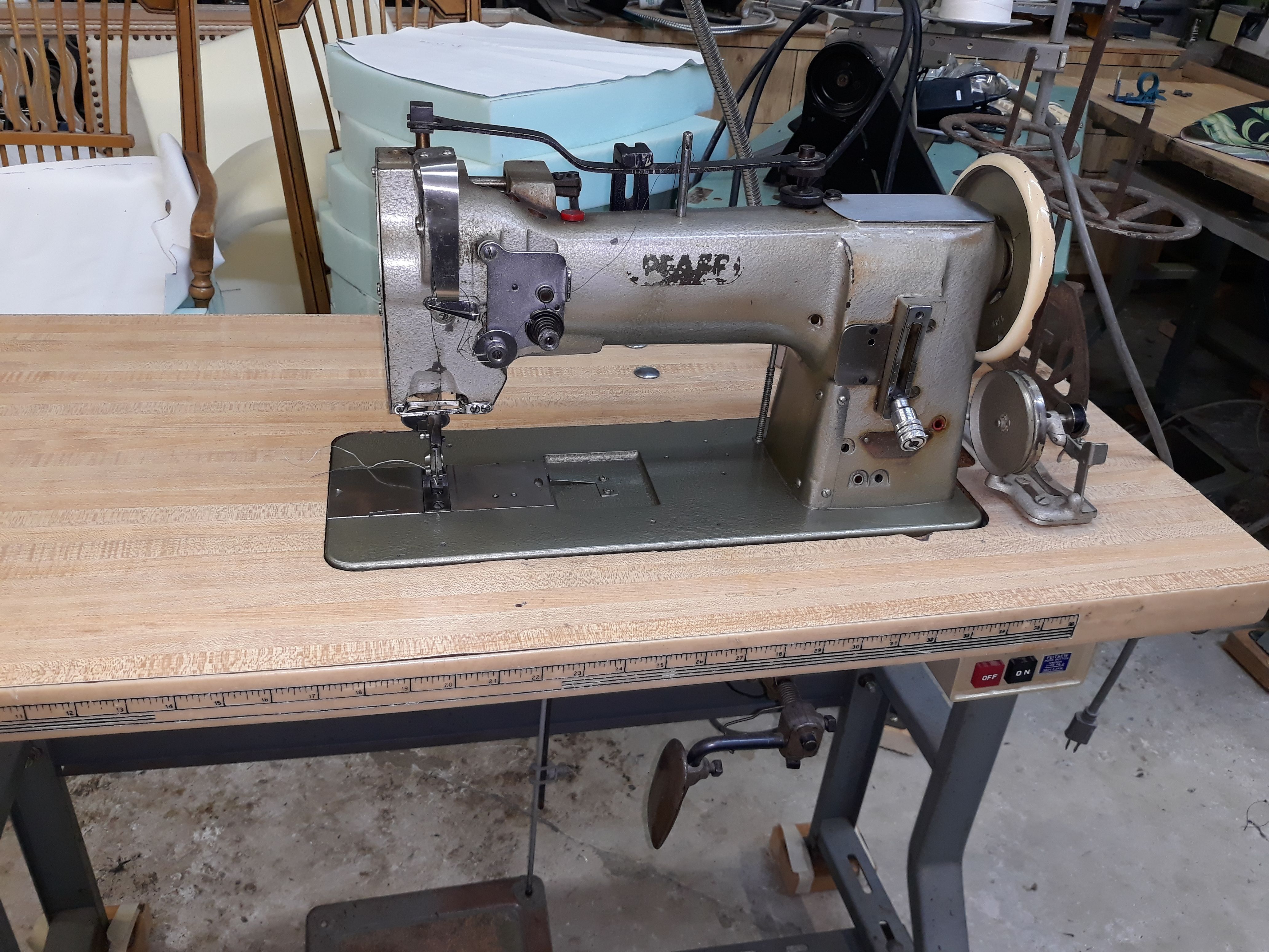 Pfaff 145 h3 601 walking foot sewing machine for Sale in Palm Springs